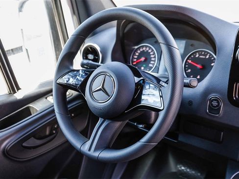 New 2025 Mercedes-Benz Sprinter 2500 image 13
