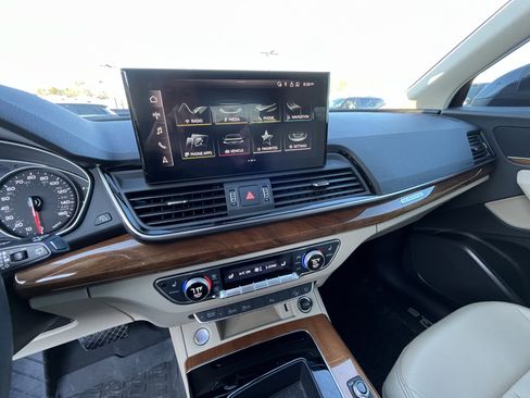 Used 2021 Audi Q5 Premium w/ Convenience Package image 25