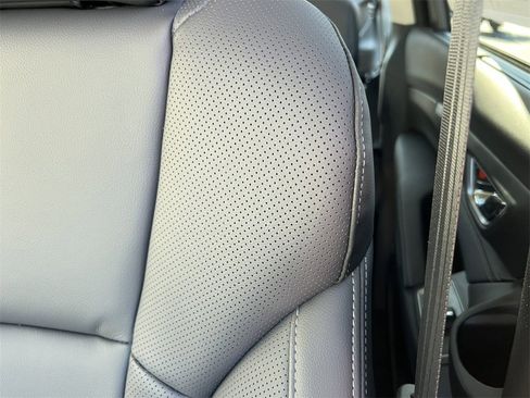 New 2025 Subaru Ascent Limited image 14