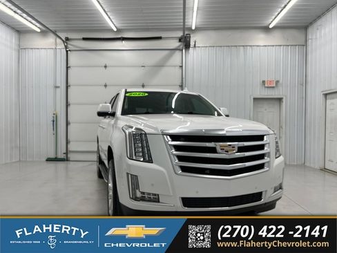 Used 2020 Cadillac Escalade Luxury AWD/4WD image 1