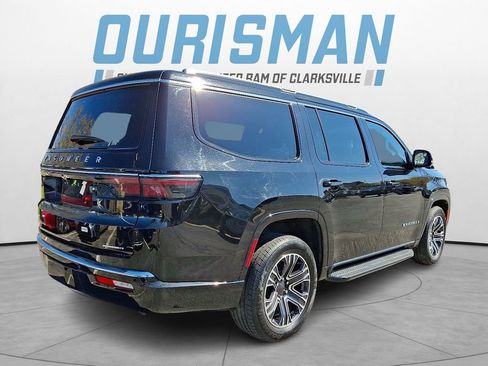 Certified 2024 Jeep Wagoneer Series II w/ Flexible Seating Group AWD/4WD image 6