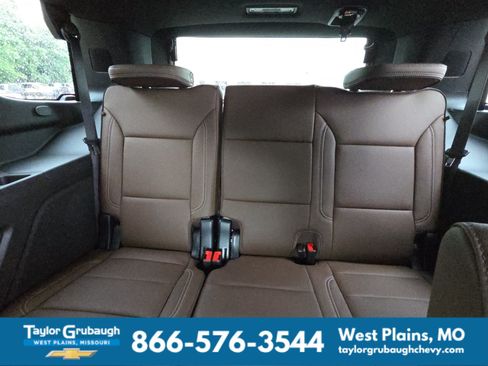 New 2026 Chevrolet Tahoe High Country AWD/4WD image 32
