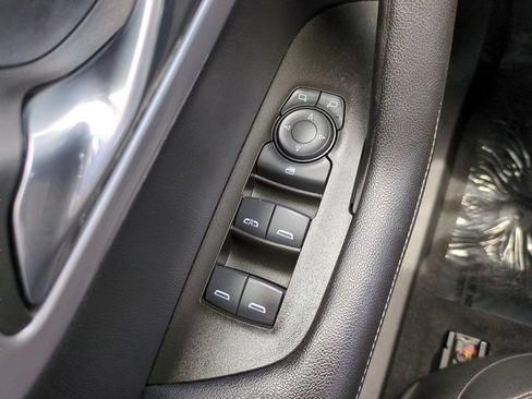 Used 2023 Chevrolet Blazer LT FWD image 18