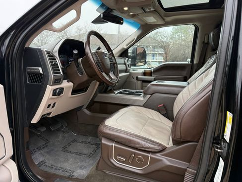 Used 2018 Ford F250 Limited w/ FX4 Off-Road Package image 18