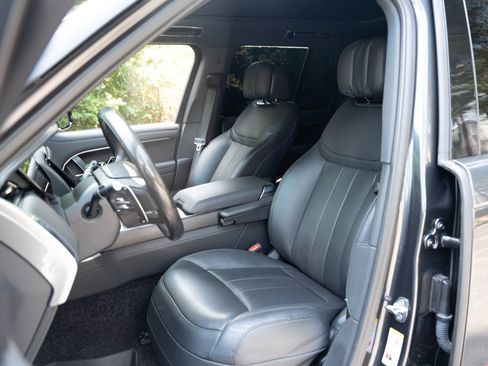 Used 2023 Land Rover Range Rover SE AWD/4WD image 8