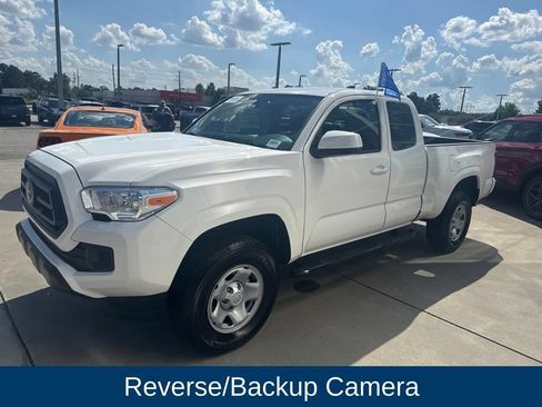 Used 2022 Toyota Tacoma SR RWD image 3