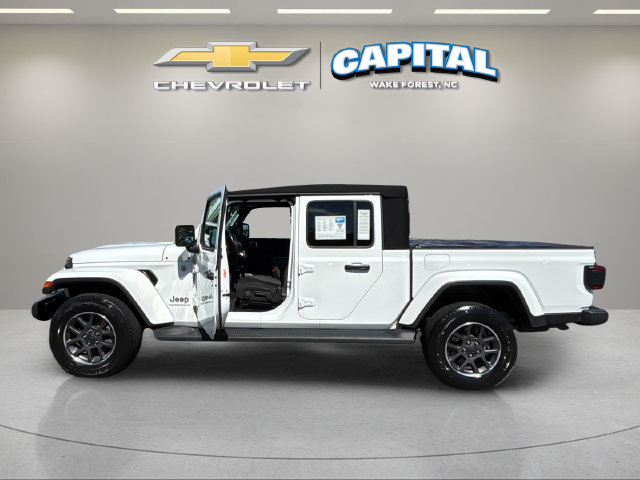 Used 2020 Jeep Gladiator Overland w/ Safety Group AWD/4WD image 9