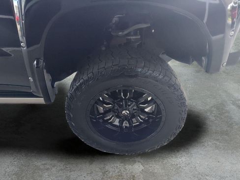 Used 2019 Chevrolet Silverado 1500 High Country w/ Technology Package AWD/4WD image 28