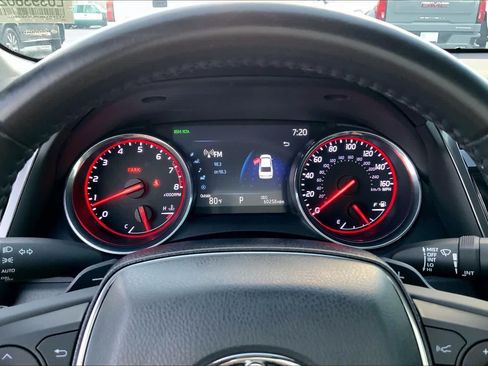 Used 2020 Toyota Camry XSE FWD image 23