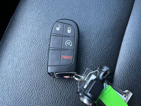Used 2025 Jeep Compass Limited AWD/4WD image 21