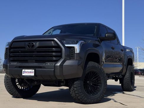 Used 2023 Toyota Tundra SR5 image 2