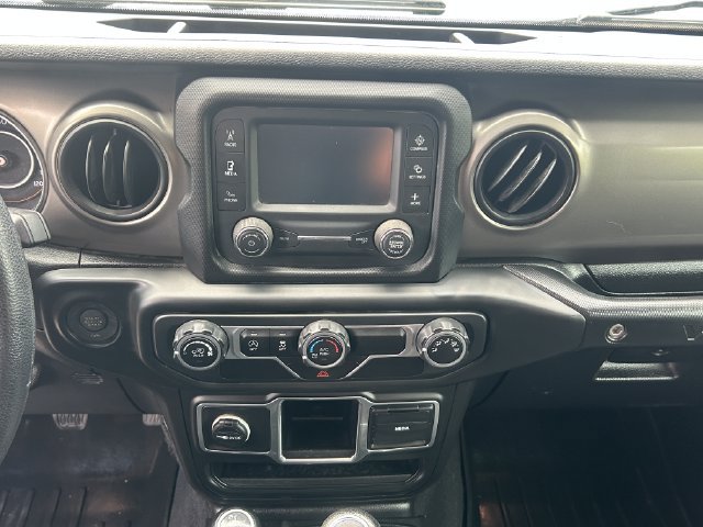 Used 2018 Jeep Wrangler Unlimited Sport AWD/4WD image 10