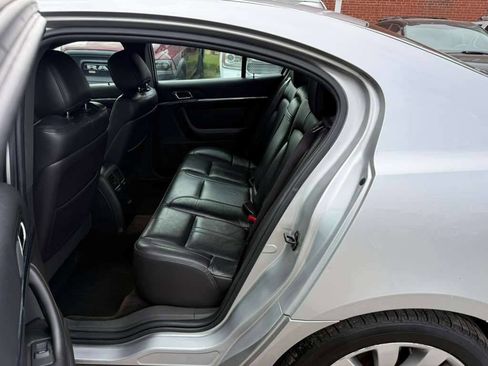 Used 2013 Lincoln MKS image 19