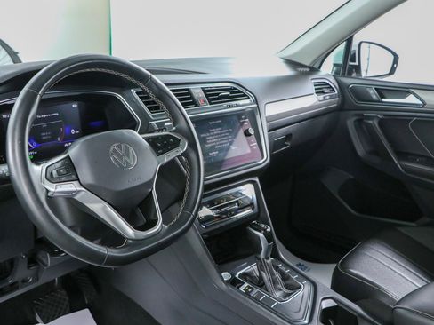 Used 2022 Volkswagen Tiguan SE FWD image 23