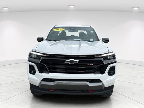 Used 2023 Chevrolet Colorado Z71 w/ Z71 Convenience Package 2 AWD/4WD image 2