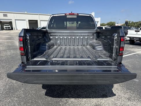 Used 2025 Nissan Frontier SV AWD/4WD image 20