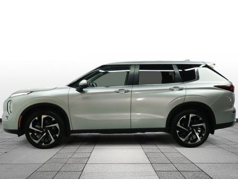 Used 2024 Mitsubishi Outlander SE FWD image 4