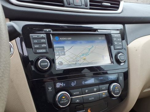 Used 2014 Nissan Rogue SV w/ SV Premium Package image 16