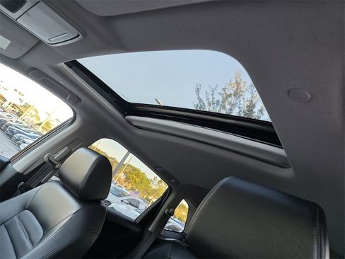 Used 2024 Honda CR-V EX-L image 12