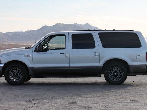 Used 2001 Ford Excursion XLT image 5