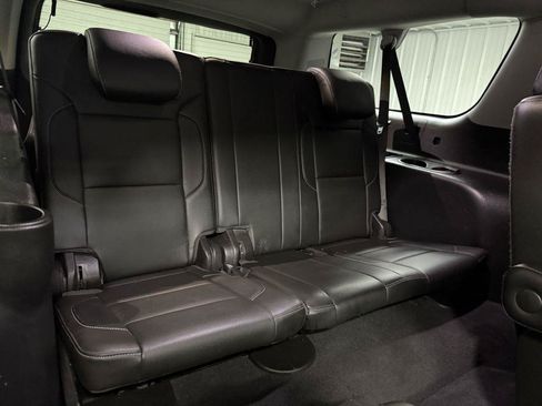 Used 2020 Chevrolet Suburban LT AWD/4WD image 43