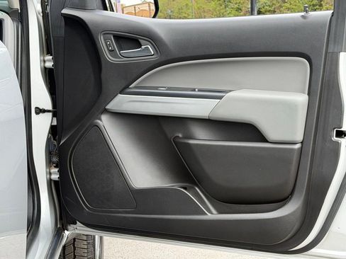 Used 2018 Chevrolet Colorado LT w/ LT Convenience Package image 34