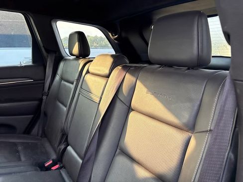 Used 2019 Jeep Grand Cherokee Summit w/ Skid Plate Group AWD/4WD image 10