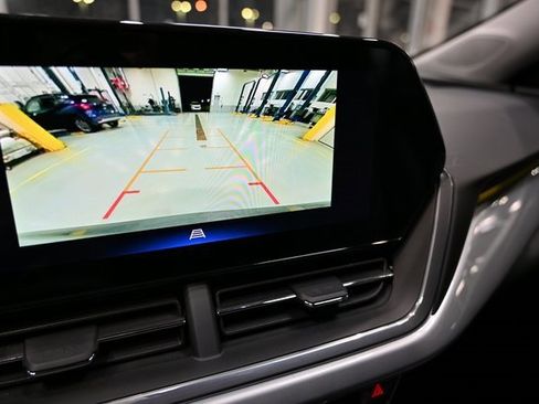 New 2026 Chevrolet Trax LT w/ Driver Confidence Package image 14