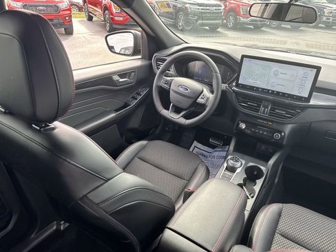 Certified 2023 Ford Escape ST-Line w/ Tech Pack #1 image 19