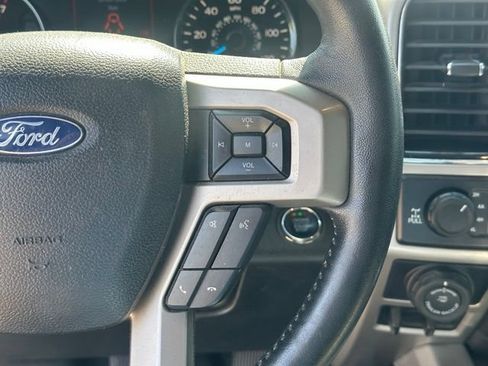 Used 2019 Ford F150 Lariat w/ FX4 Off-Road Package AWD/4WD image 24