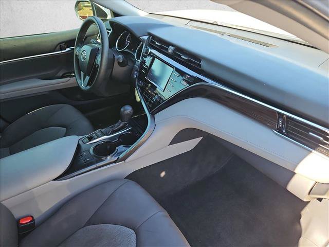 Used 2018 Toyota Camry LE FWD image 15