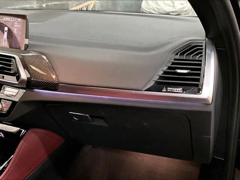 Used 2021 BMW X4 xDrive30i w/ M Sport Package image 18