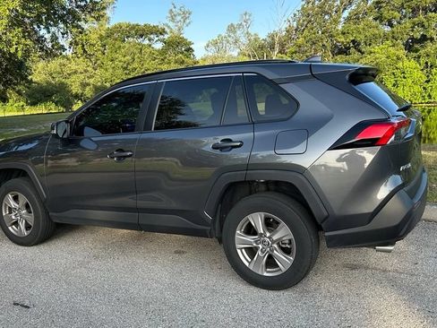 Used 2023 Toyota RAV4 XLE w/ Convenience Package FWD image 4