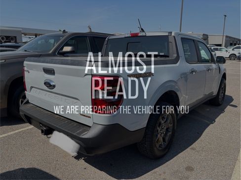 Used 2023 Ford Maverick Tremor AWD/4WD image 4