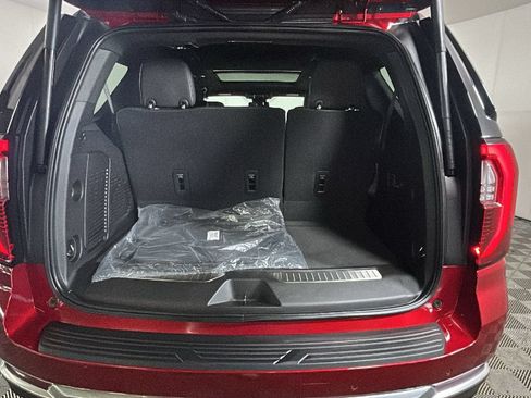 New 2026 GMC Yukon Denali w/ Sun & Power Step Package AWD/4WD image 32