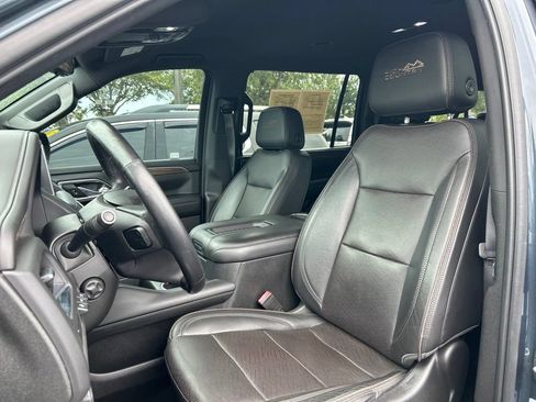 Used 2021 Chevrolet Suburban High Country RWD image 20