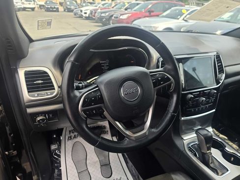 Used 2021 Jeep Grand Cherokee Laredo X AWD/4WD image 33