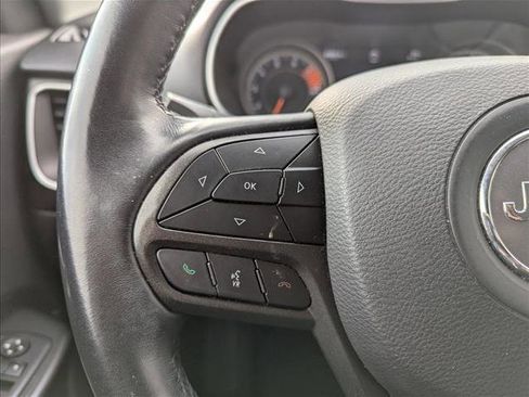 Used 2019 Jeep Cherokee Trailhawk w/ Comfort/Convenience Group image 13