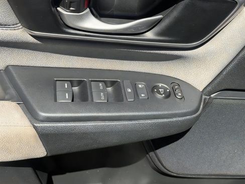 Used 2022 Honda CR-V EX image 17