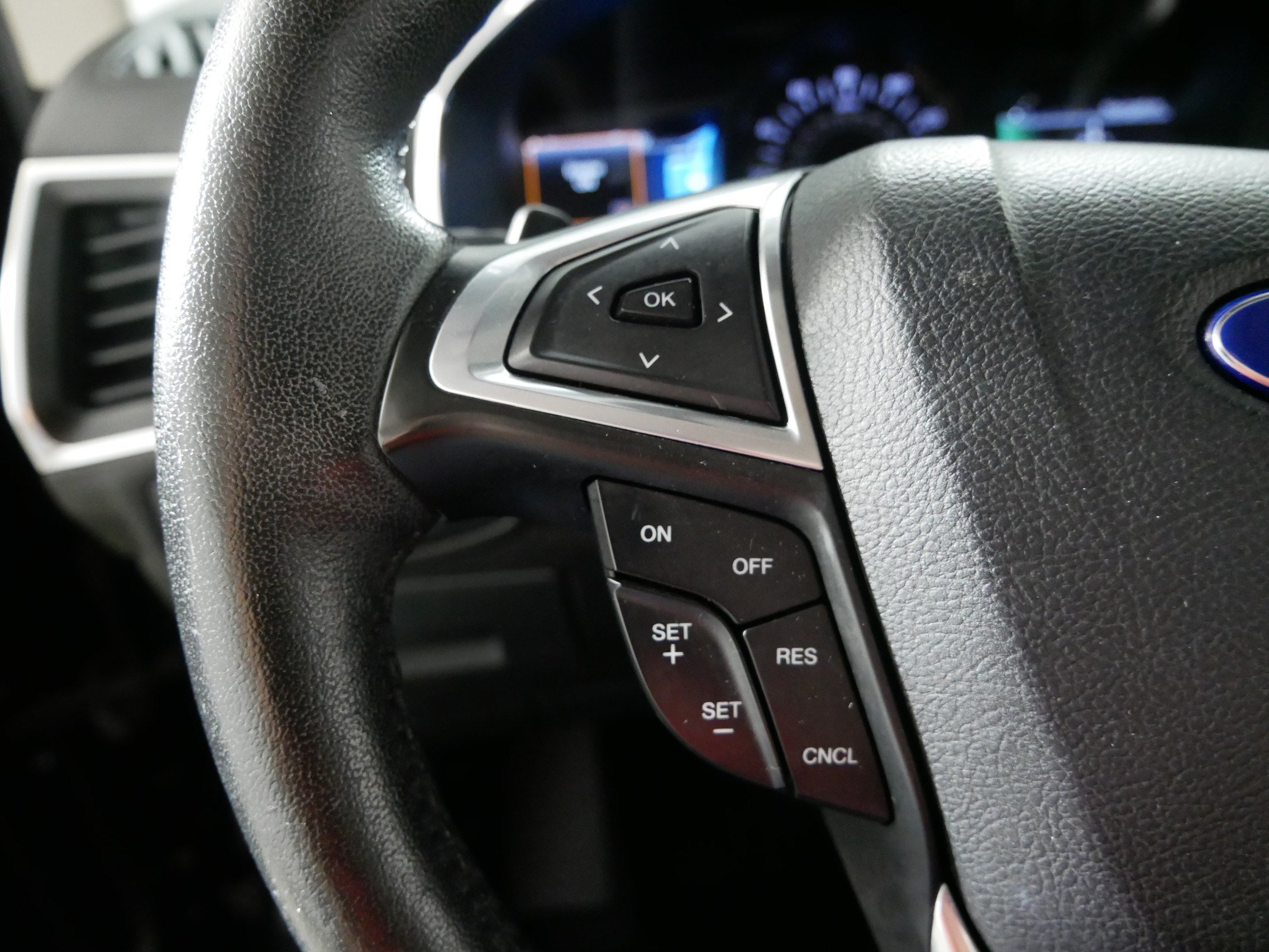 Used 2015 Ford Edge Titanium w/ Equipment Group 301A FWD image 27