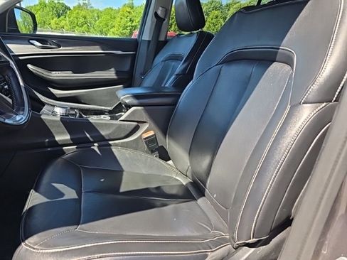 Used 2021 Jeep Grand Cherokee L Limited AWD/4WD image 11