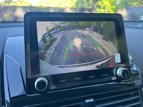 New 2024 Mitsubishi Eclipse Cross LE image 32