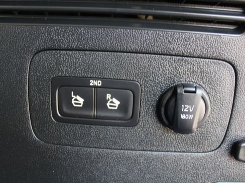 Certified 2025 Kia Sorento EX FWD image 11