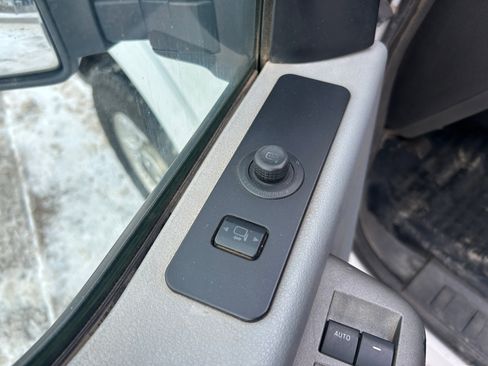 Used 2011 Ford F250 XLT w/ XLT Interior Pkg image 14