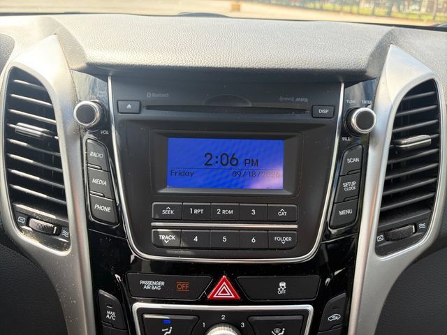 Used 2016 Hyundai Elantra GT FWD image 24