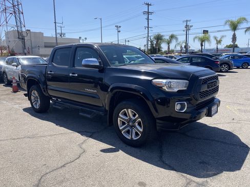 Used 2016 Toyota Tacoma Limited w/ Towing Package RWD image 7