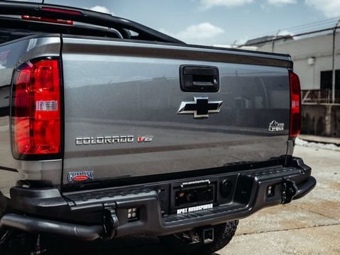 Used 2019 Chevrolet Colorado ZR2 w/ Colorado ZR2 Bison Edition AWD/4WD image 35