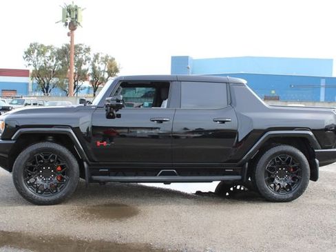 Used 2024 GMC Hummer EV 3X w/ LPO, Illumination Package image 7