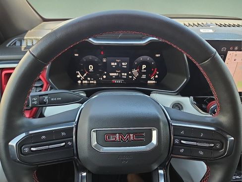 Used 2024 GMC Canyon AT4X AWD/4WD image 4