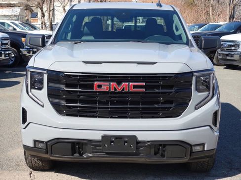 Used 2024 GMC Sierra 1500 Elevation w/ Preferred Package image 5